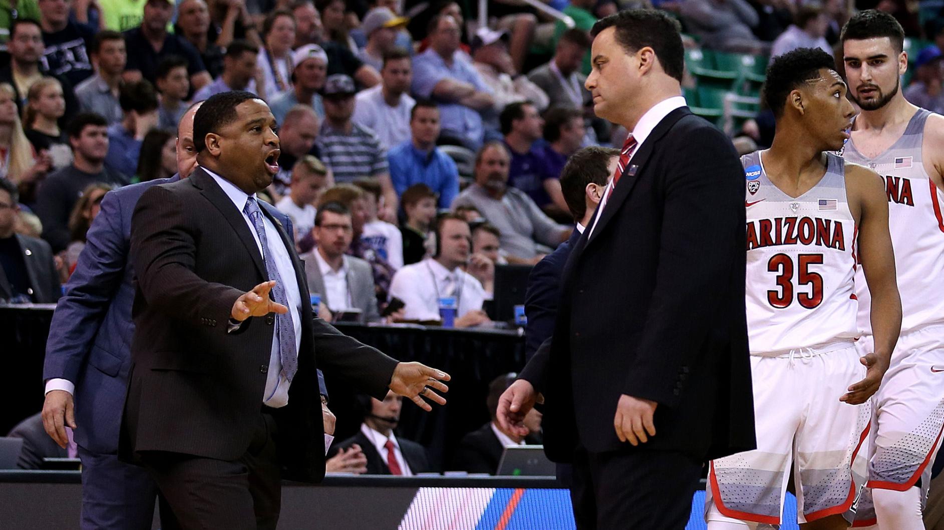 Hansen's Sunday Notebook: Arizona basketball should self-impose probation to avoid NCAA punishment